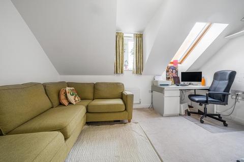 4 bedroom terraced house to rent, Newbury,  Berkshire,  RG14