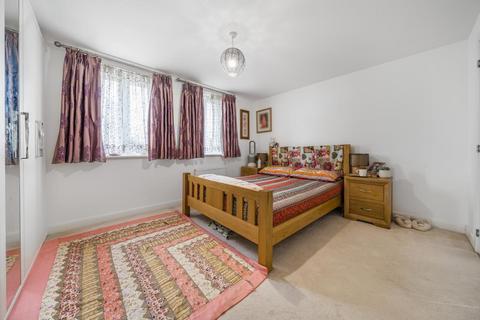 4 bedroom terraced house to rent, Newbury,  Berkshire,  RG14