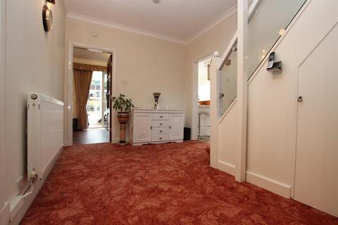 81 Manor Road, Darwen, BB3 2SN