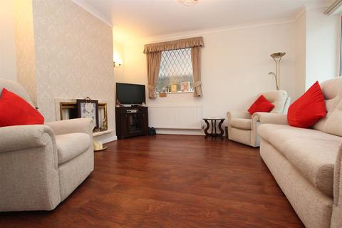 81 Manor Road, Darwen, BB3 2SN