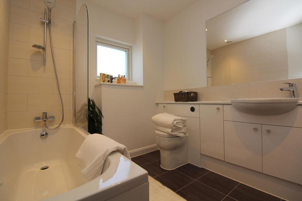 First Floor Bathroom
