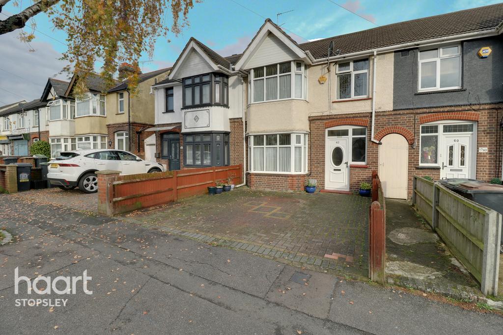 Hart Lane, Luton 3 bed terraced house £280,000