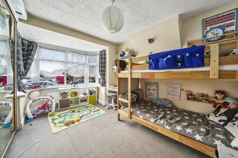 2b Thirlmere Avenue, Perivale, Greenford, UB6 8EF