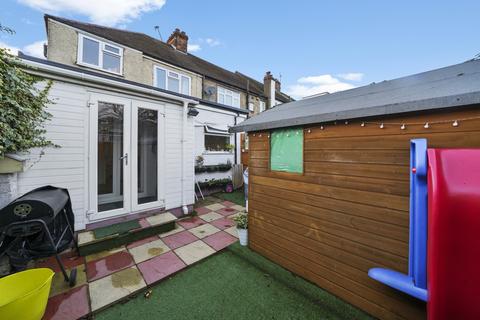 2b Thirlmere Avenue, Perivale, Greenford, UB6 8EF