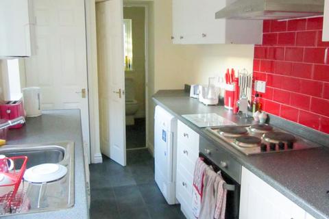 5 bedroom terraced house to rent, Teignmouth Road, Birmingham B29
