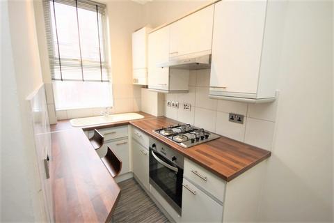 2 bedroom terraced house to rent, Autumn Place, Hyde Park, Leeds, LS6 1RJ