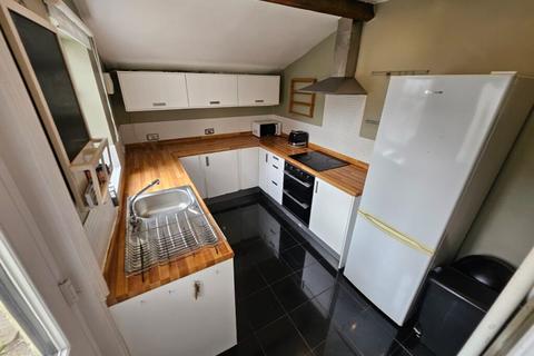 4 bedroom terraced house to rent, Chapel Lane, Headingley, Leeds, LS6 3BW
