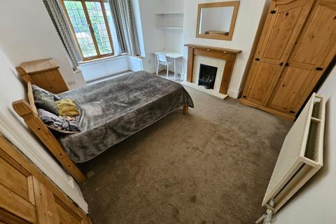 4 bedroom terraced house to rent, Chapel Lane, Headingley, Leeds, LS6 3BW