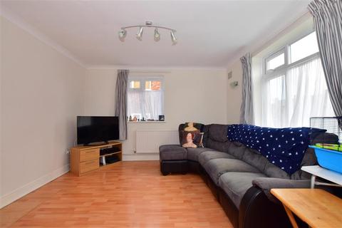 61 Hillyfields, Loughton, IG10 2PT