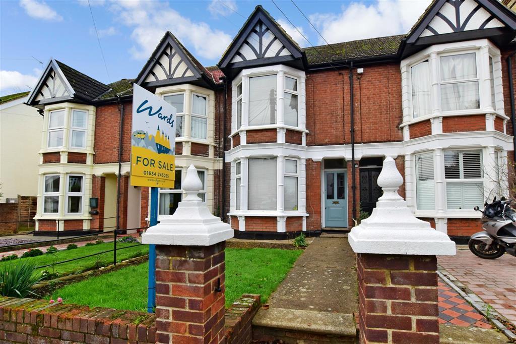 Birling Road, Snodland, Kent 3 bed terraced house £330,000