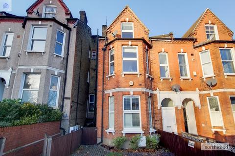 2 bedroom flat to rent - Knights Hill, West Norwood, London, SE27