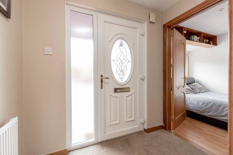 38 Carnbee Park, Edinburgh, EH16 6GH