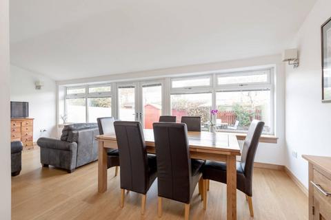 38 Carnbee Park, Edinburgh, EH16 6GH