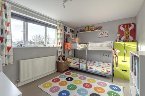 2 Buscot Drive, Abingdon, OX14 2BJ