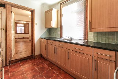 3 bedroom terraced house to rent - Dudley Street, Bedford