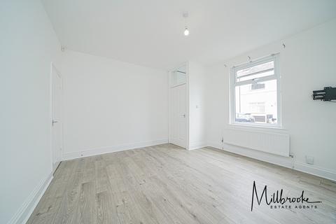 2 bedroom terraced house to rent, Heron Street, Pendlebury, Manchester, M27