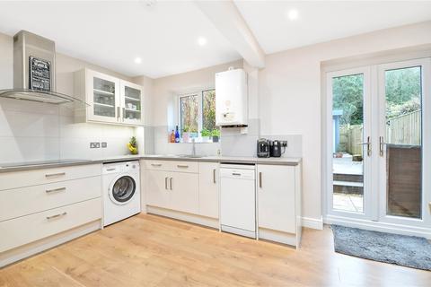 60 Lowden Close, Winchester, SO22 4EW
