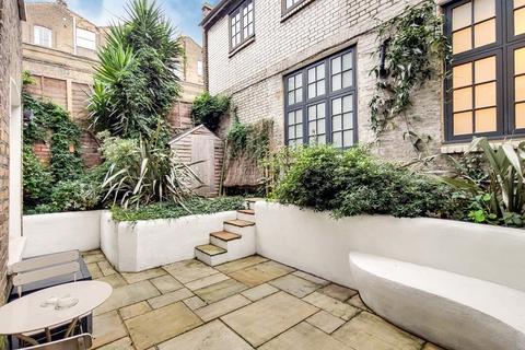 2a Caversham Road, London, NW5 2DU