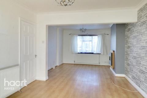 93 Adelphi Crescent, Hayes, UB4 8NA