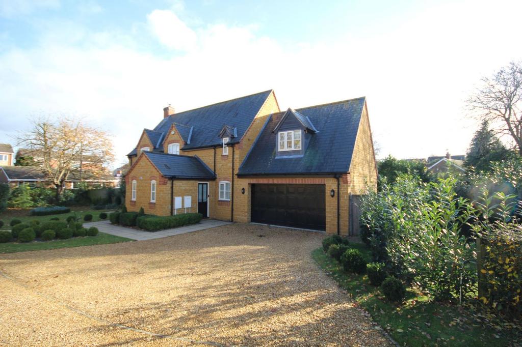 Cross Street, Drayton, Daventry NN11 9ES 4 bed detached house £600,000
