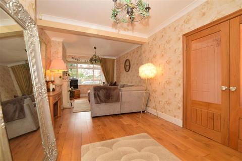 1 Iris Crescent, Bexleyheath, DA7 5QB
