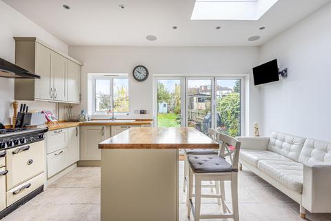 85 Bramdean Crescent, London, SE12 0UJ