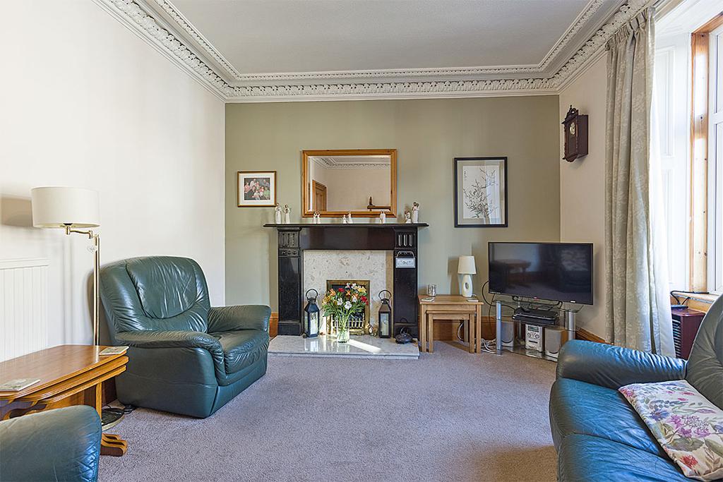 34 St John Street, Galashiels TD1 3JX 3 bed terraced house £135,000