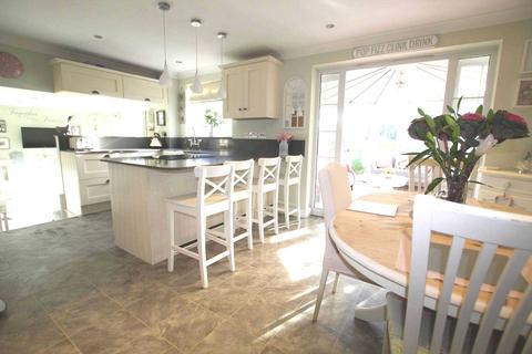 17 Tymawr, Caversham, Reading, RG4 7XR