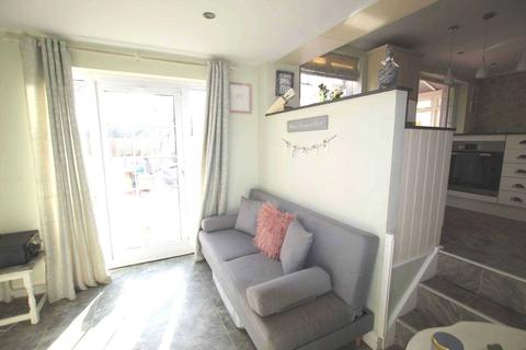 17 Tymawr, Caversham, Reading, RG4 7XR