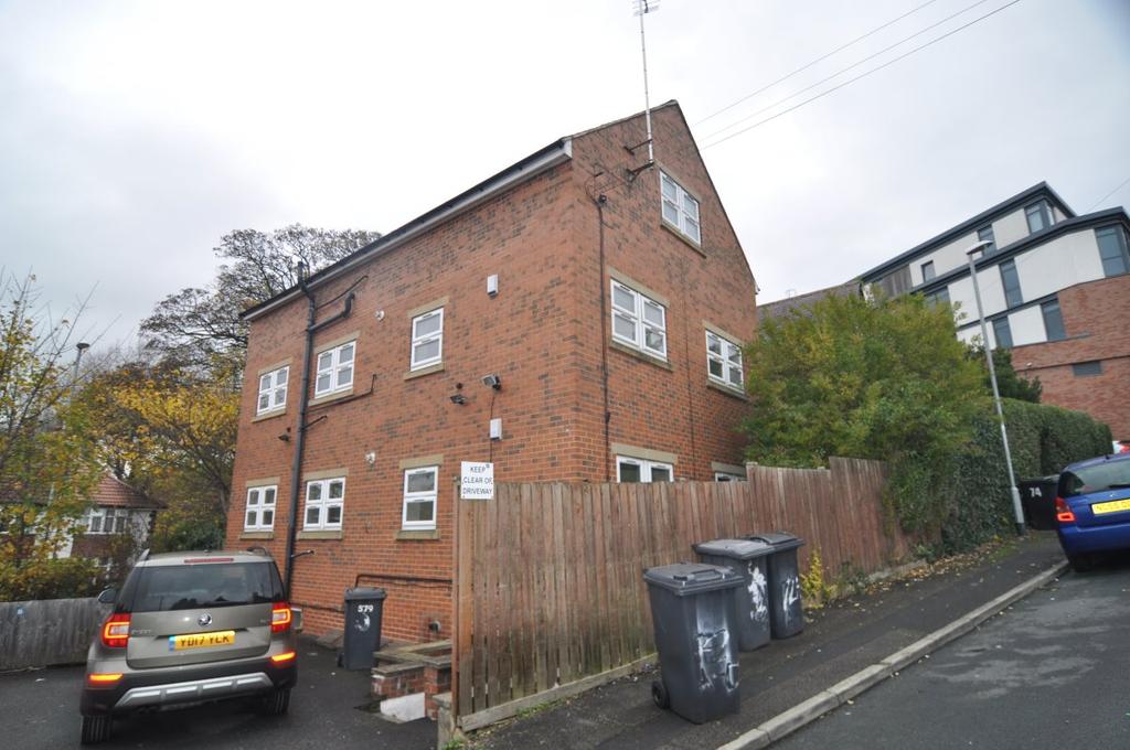 Monk Bridge Road, Leeds 2 bed apartment £600 pcm (£138 pw)