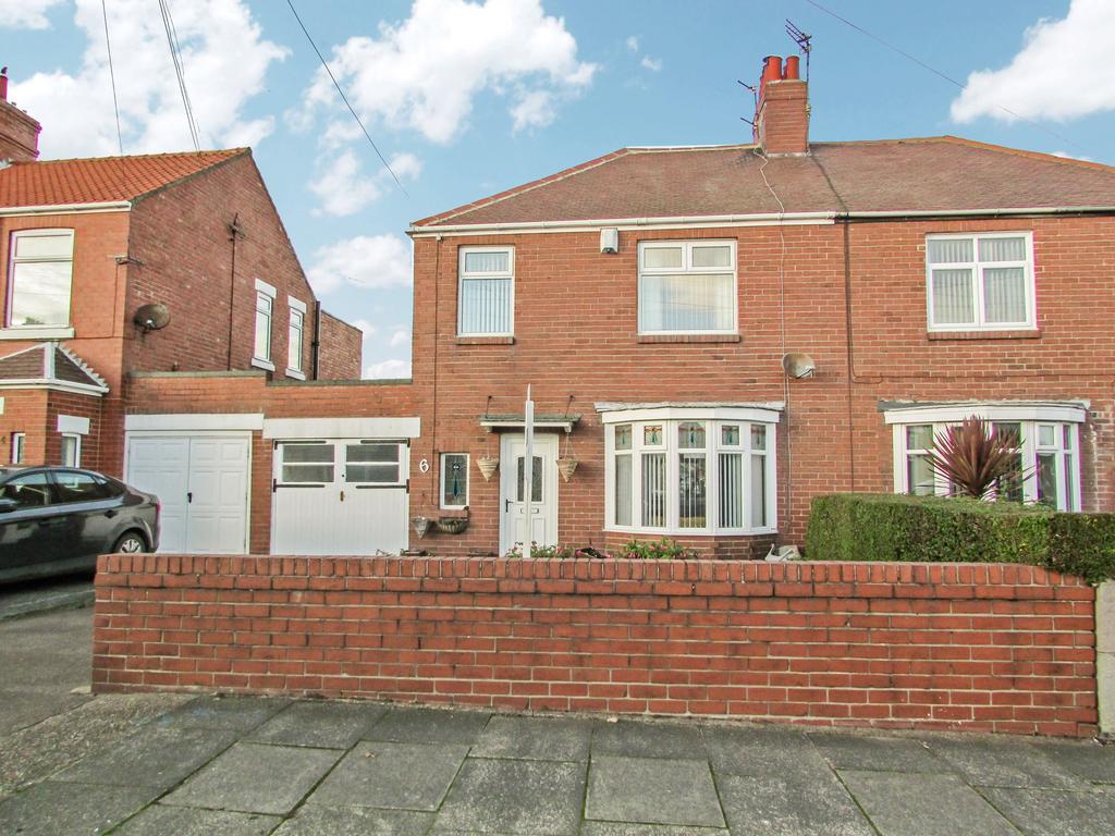 Moorland Avenue, Bedlington, Northumberland, NE22 7EX 3 bed semi