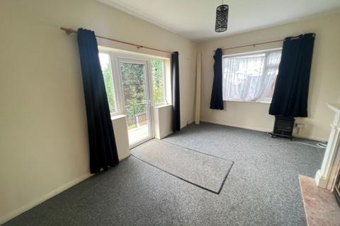 2 bedroom bungalow to rent, Uplands Road, Oadby, LE2