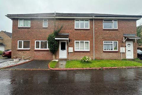 2 bedroom property to rent, Fareham  Chaffinch Way  UNFURNISHED