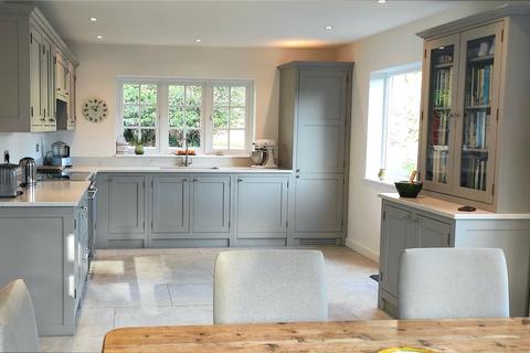 Little Oaks Star Hill, Churt, Farnham, GU10 2HR
