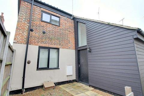 2 bedroom barn conversion to rent - LITTLE BULL CLOSE, NORWICH