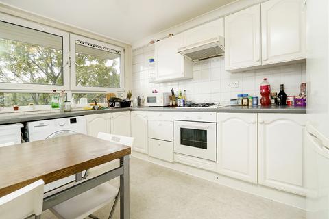 3 bedroom apartment to rent, Soldene Court, Georges Road, N7