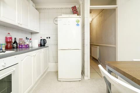 3 bedroom apartment to rent, Soldene Court, Georges Road, N7