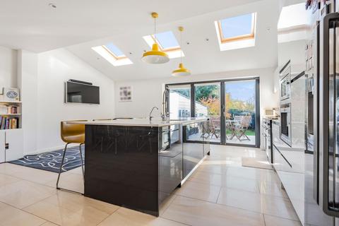 1 Westway, London, SW20 9LX