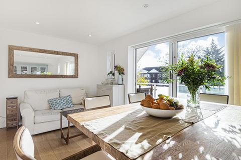 6, Argyle Court Stile Hall Gardens, London, W4 3BP