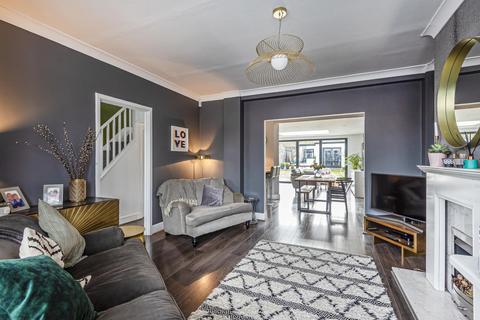 16 Woodside Avenue, Chislehurst, BR7 6BU
