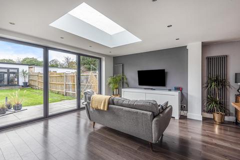 16 Woodside Avenue, Chislehurst, BR7 6BU