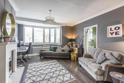 16 Woodside Avenue, Chislehurst, BR7 6BU