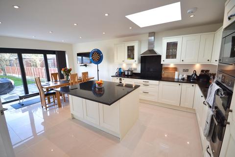 49 Basildon Drive, Basildon, SS15 5RN