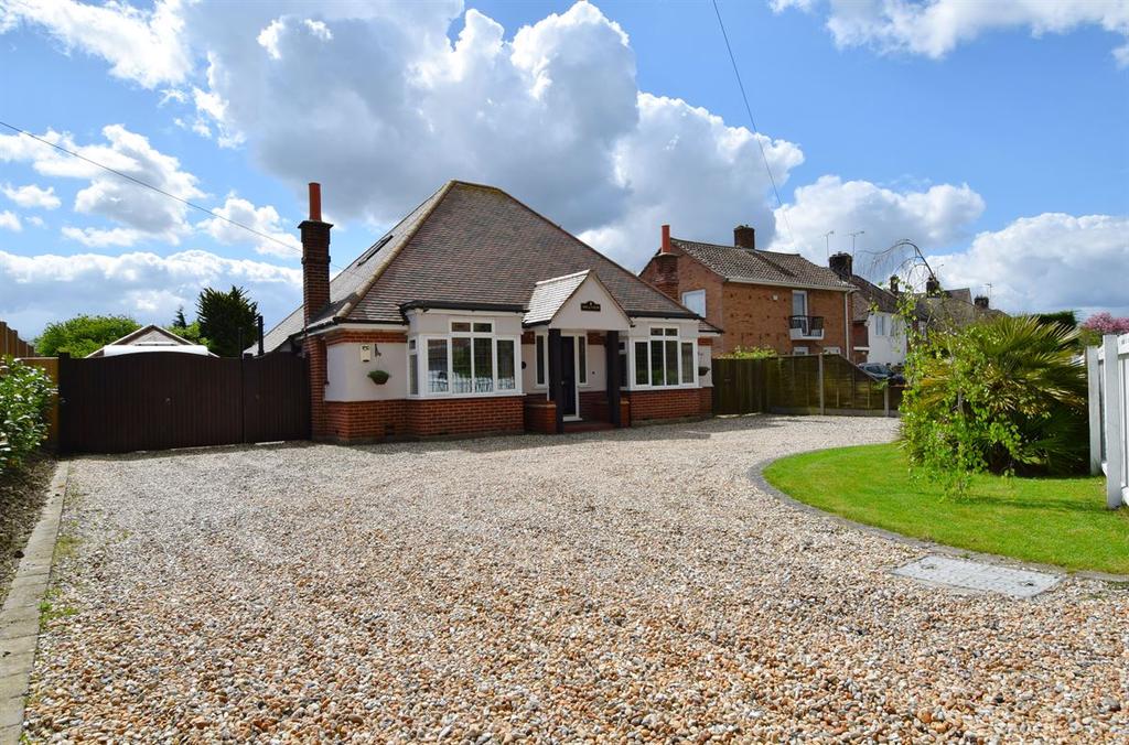 School Lane, Herne Bay 4 bed detached bungalow £575,000