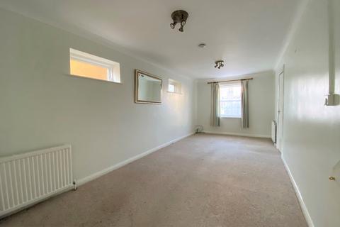 16 Alfred Square, Deal, CT14 6LR