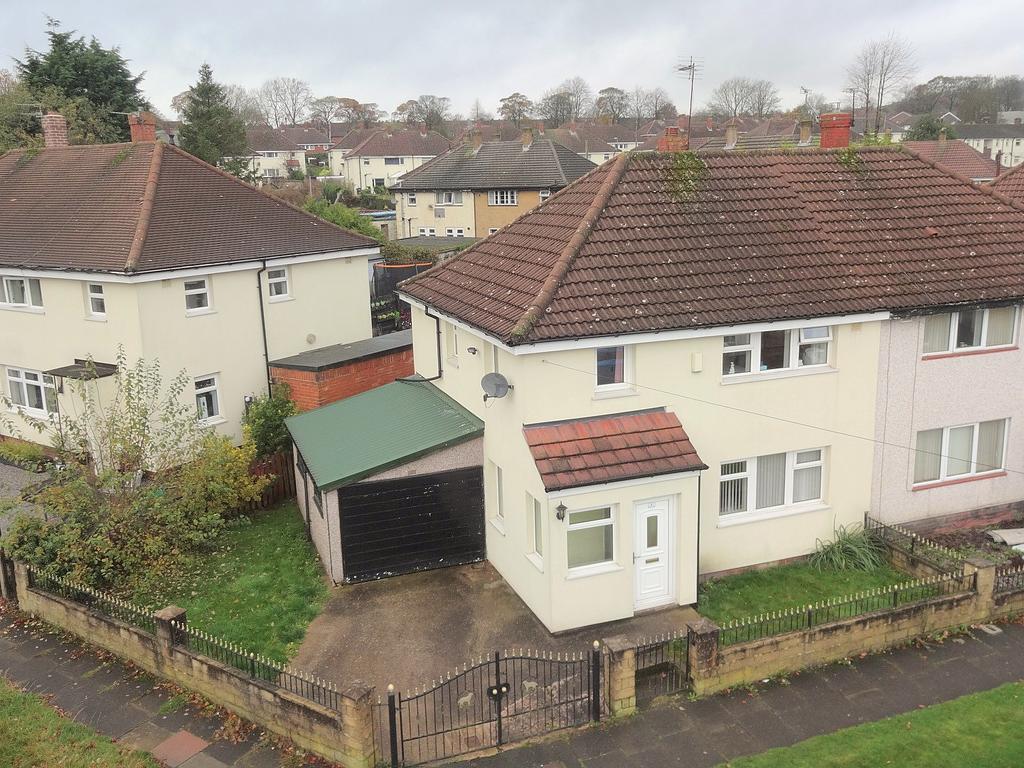 1 Myrtle Drive, Illingworth, Halifax HX2 8HQ 3 bed semidetached house £125,000