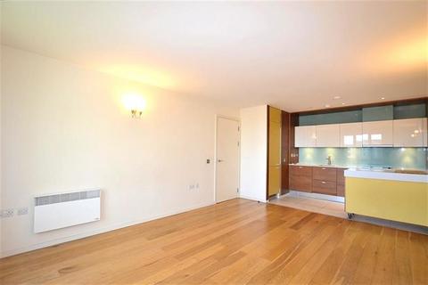 2 bedroom apartment to rent, Regency Court, 8-111 High Road, South Woodford, E18