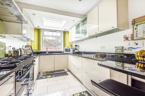 59 Wingfield Road, Kingston Upon Thames, KT2 5LR