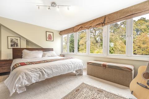 59 Wingfield Road, Kingston Upon Thames, KT2 5LR