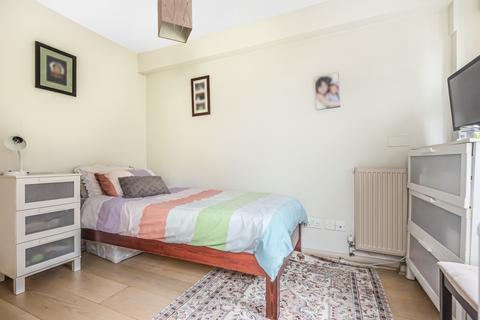 59 Wingfield Road, Kingston Upon Thames, KT2 5LR